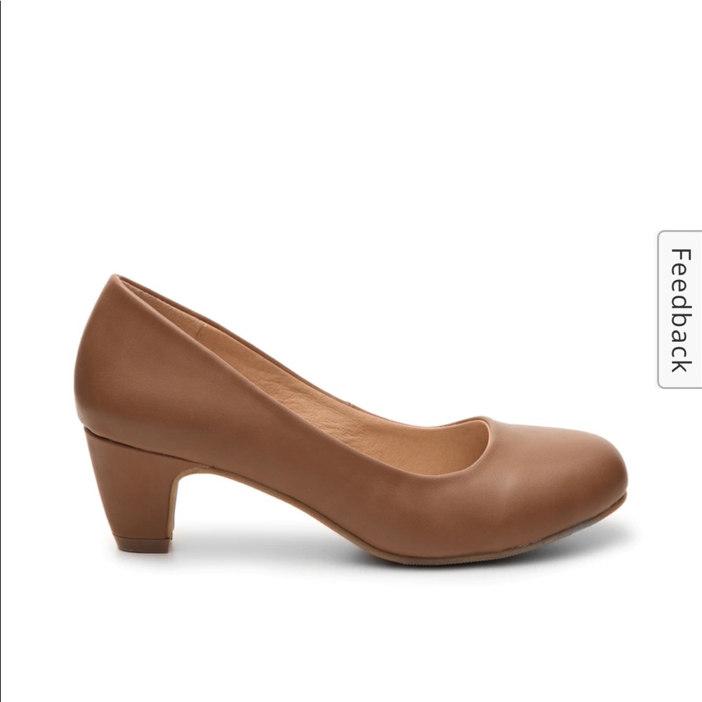 Nude pumps.